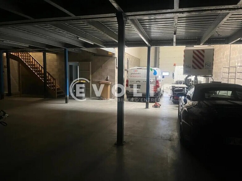 Office in Gleizé for lease - Building Photo - Image 3 of 7