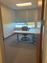 2245 Texas Dr, Sugar Land, TX à louer Photo intérieure- Image 2 de 10