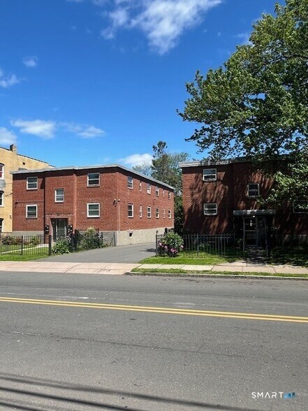 174-176 Hillside Ave, Hartford, CT à vendre - Photo du bâtiment - Image 2 de 14