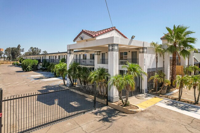 Plus de détails pour 4278 W Ashlan Ave, Fresno, CA - Multi-résidentiel à vendre