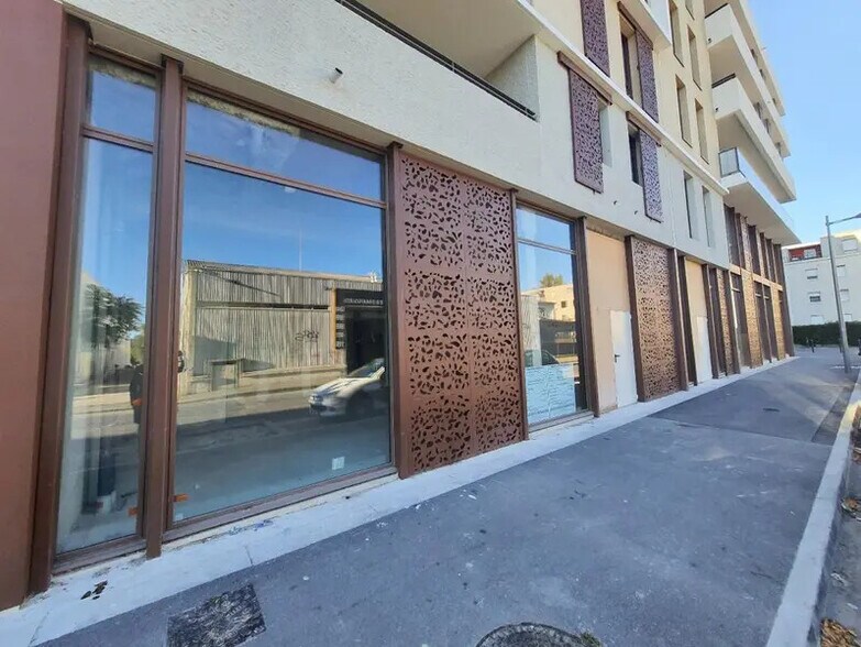 Commerce de détail dans Montpellier à vendre - Photo du bâtiment - Image 2 de 6