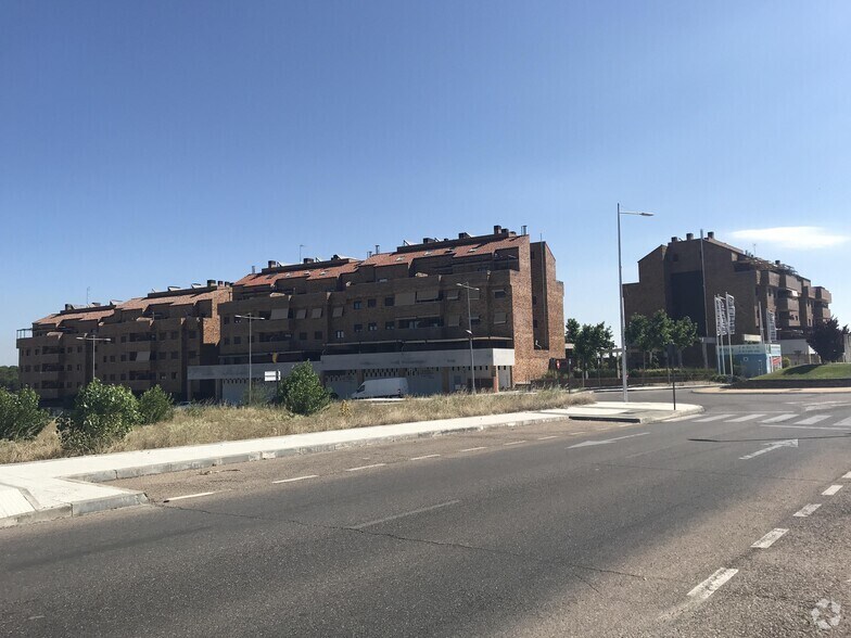 Calle Labrador, 1, Navalcarnero, Madrid à louer - Photo du bâtiment - Image 2 de 2