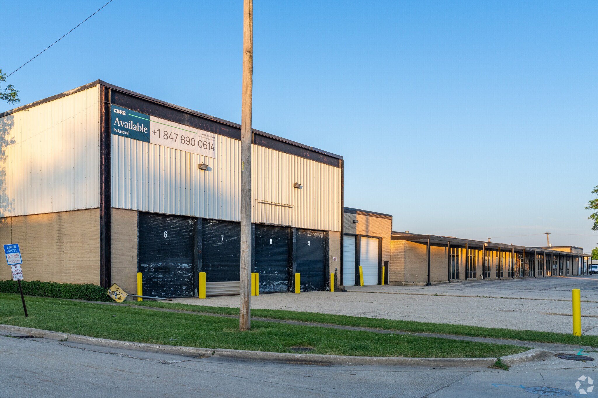 555 Santa Rosa Dr, Des Plaines, IL à vendre Photo du bâtiment- Image 1 de 10