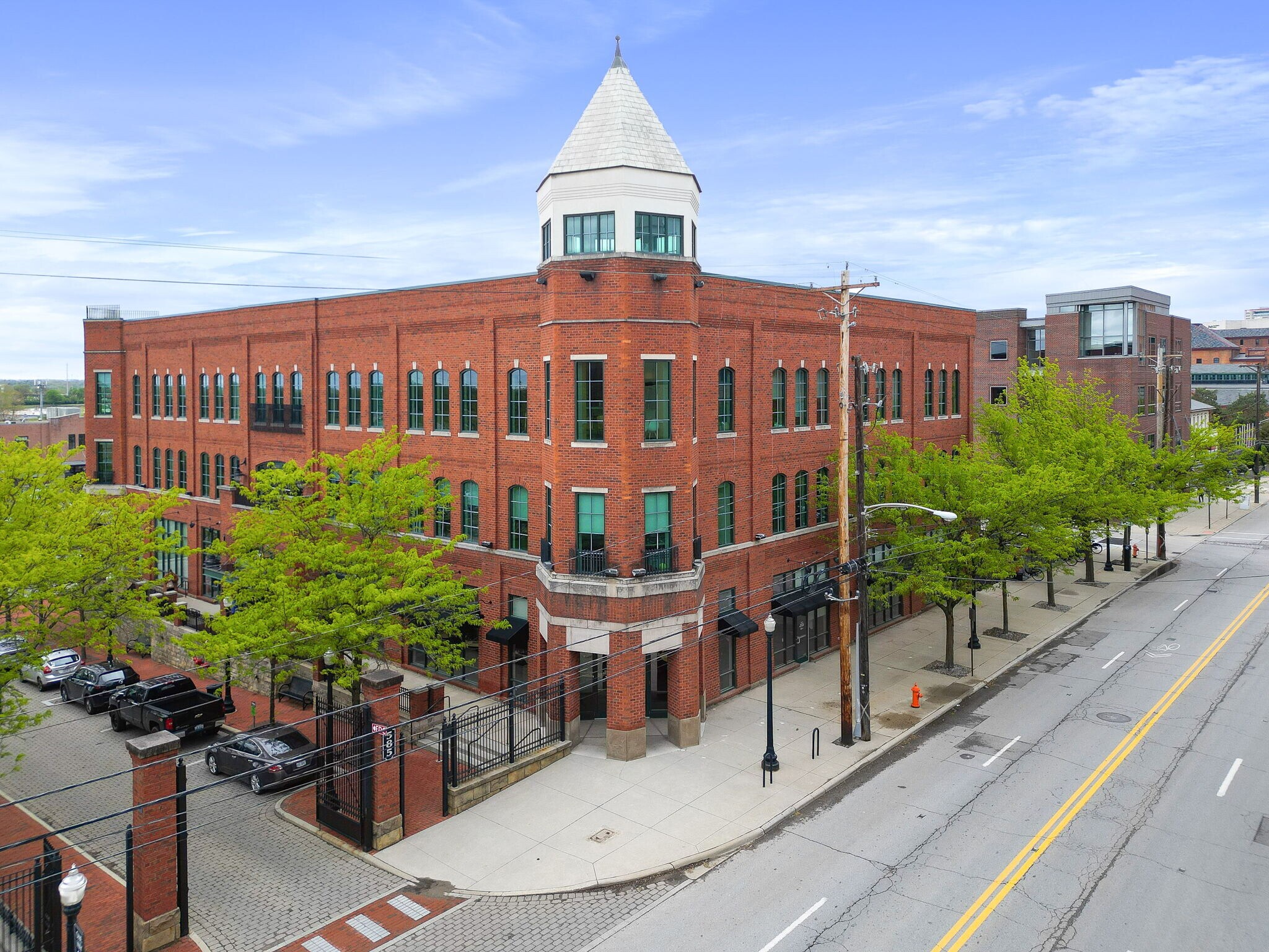 585 S Front St, Columbus, OH à louer Photo du bâtiment- Image 1 de 6