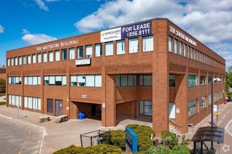 2227 S Millway Blvd, Mississauga, ON à louer - Photo principale - Image 1 de 5