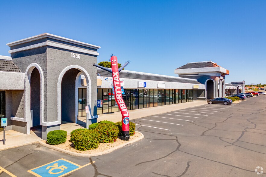 N 15th Ave, Phoenix, AZ à louer - Photo du bâtiment - Image 3 de 20