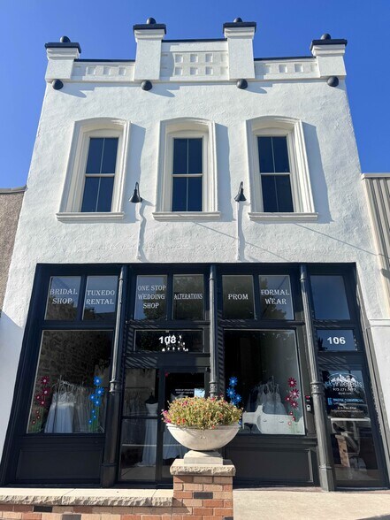 106-108 E Rusk St, Rockwall, TX à louer - Photo du bâtiment - Image 2 de 11