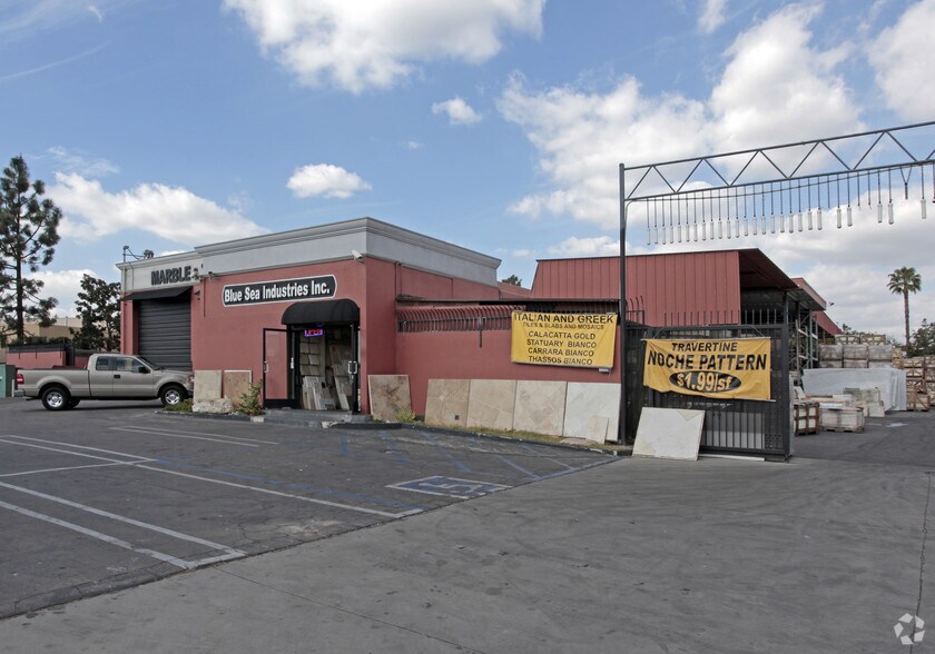 1801 E Ball Rd, Anaheim, CA à louer - Photo du bâtiment - Image 2 de 2
