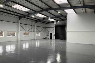 Beddington Ln, Croydon à louer Photo intérieure- Image 1 de 2