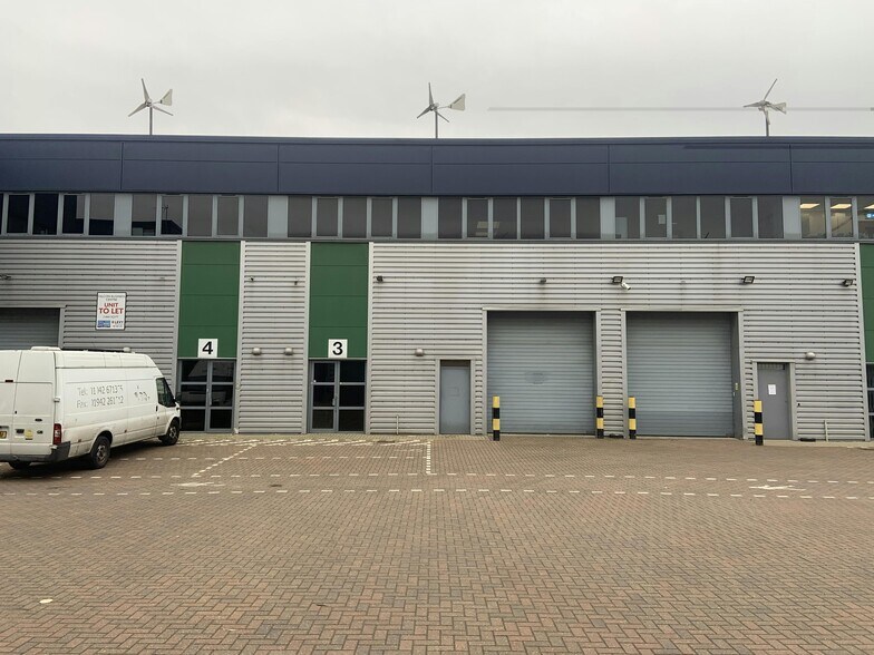 Wandle Way, Mitcham for lease - Building Photo - Image 2 of 9