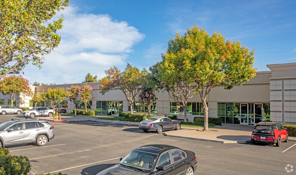 6860-6878 Santa Teresa Blvd, San Jose, CA à louer - Photo du bâtiment - Image 2 de 10