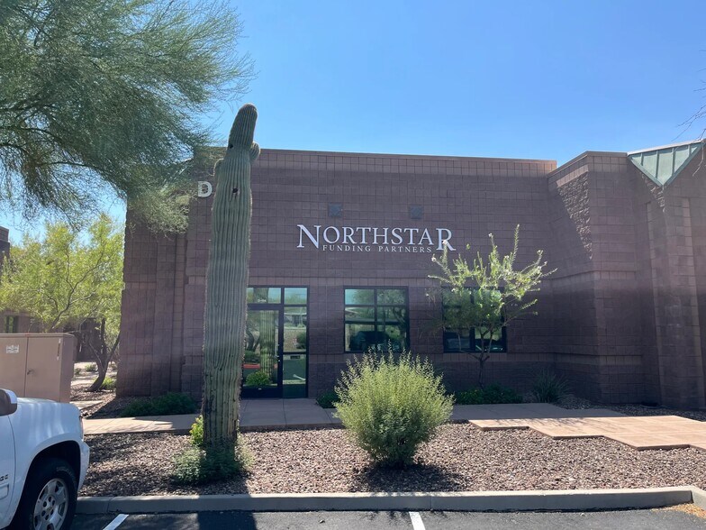 42104 N Venture Dr, Anthem, AZ à vendre - Photo du bâtiment - Image 2 de 7