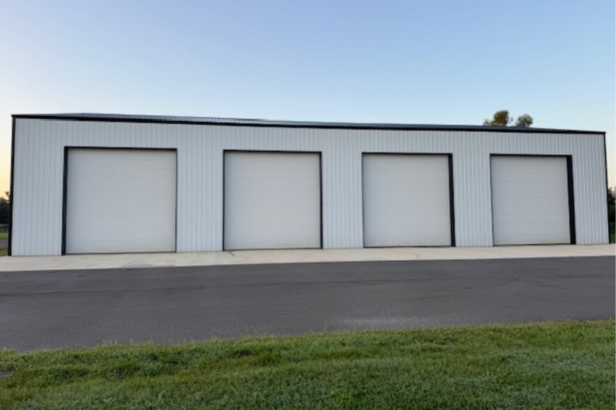 Myakka & clark, Sarasota, FL à louer - Photo du bâtiment - Image 2 de 6