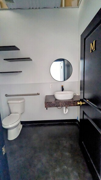 9710 S Kirkwood Rd, Houston, TX à louer - Photo intérieure - Image 3 de 14