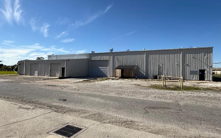 507 E Airline Hwy, Kenner, LA for lease - Primary Photo - Image 1 of 1