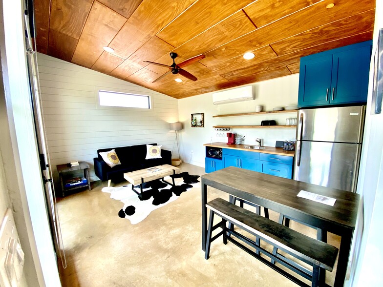 405 Martin rd, Dripping Springs, TX for sale - Building Photo - Image 2 of 16