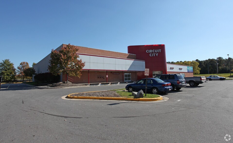 4R Mountain Rd, Glen Burnie, MD à louer - Photo du bâtiment - Image 2 de 12