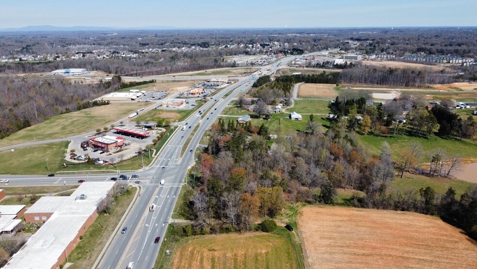 1689 Union Cross Rd, Kernersville, NC à vendre - Aérien - Image 3 de 7