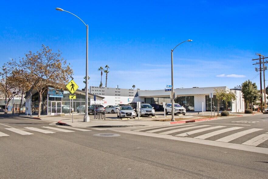 1302-1308 Pico Blvd, Santa Monica, CA à louer - Photo du bâtiment - Image 2 de 6