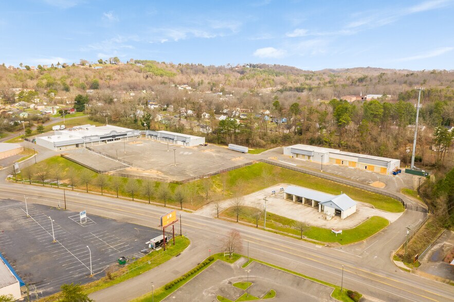 3215 Wilcox Blvd, Chattanooga, TN à louer - Photo du bâtiment - Image 2 de 13