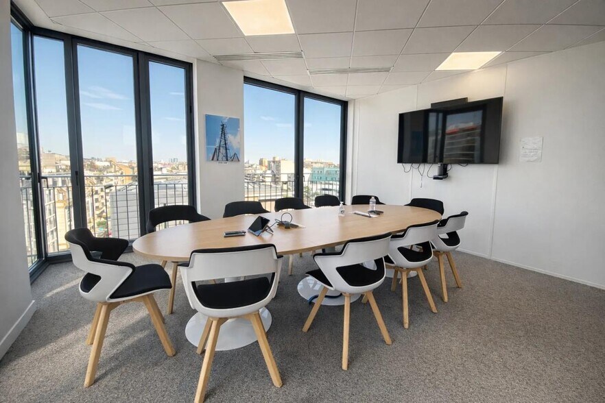 Office in Boulogne-Billancourt for lease - Building Photo - Image 3 of 10