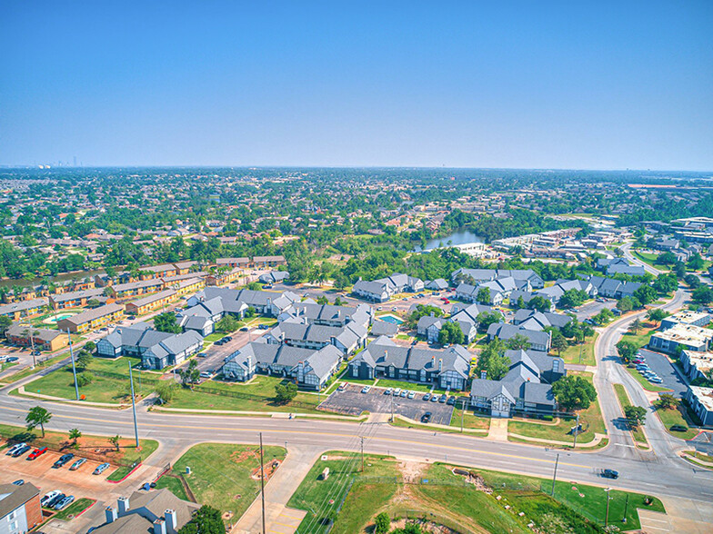 7806 Lyrewood Ln, Oklahoma City, OK à vendre - Photo du bâtiment - Image 1 de 1