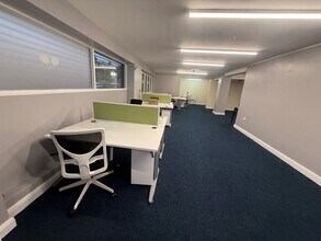 4 Lovely Ln, Warrington for lease Interior Photo- Image 2 of 6