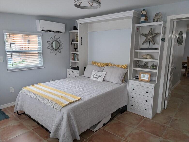 2960 Oleander St, Saint James City, FL à vendre - Photo intérieure - Image 2 de 18