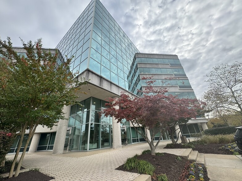 4061 Powder Mill Rd, Beltsville, MD à louer - Photo du bâtiment - Image 1 de 5