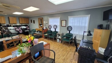 333 17th St, Vero Beach, FL for lease Interior Photo- Image 2 of 7