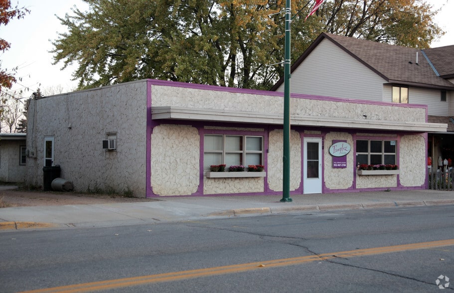 110 Main St E, Young America, MN for sale - Building Photo - Image 3 of 9