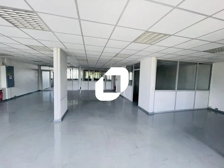 Office in Melun for sale - Interior Photo - Image 3 of 3