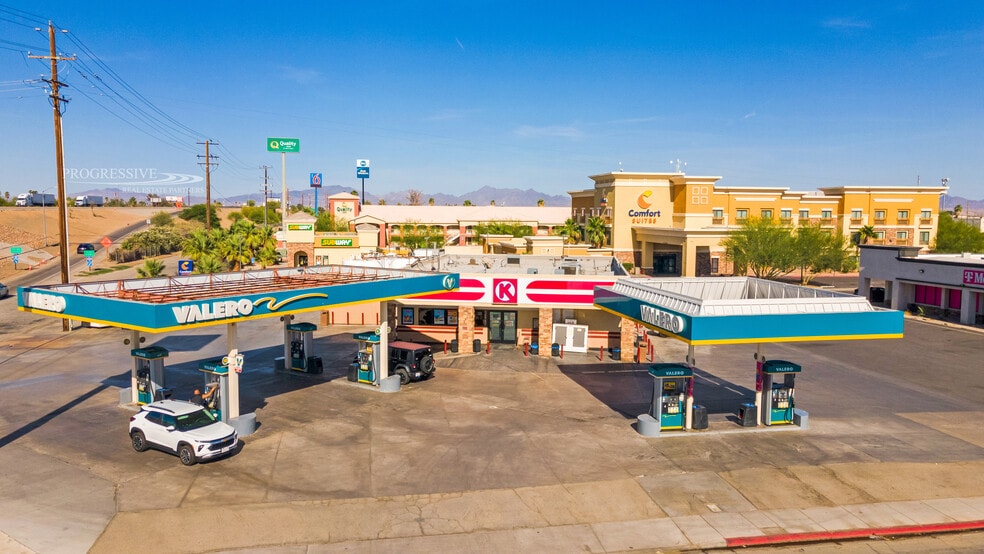 310 S Lovekin Blvd, Blythe, CA à vendre - Photo du bâtiment - Image 2 de 8
