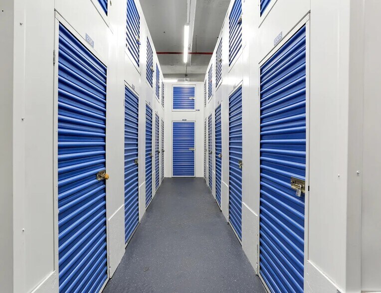 9 W 141st St, New York, NY à louer - Photo intérieure - Image 2 de 5