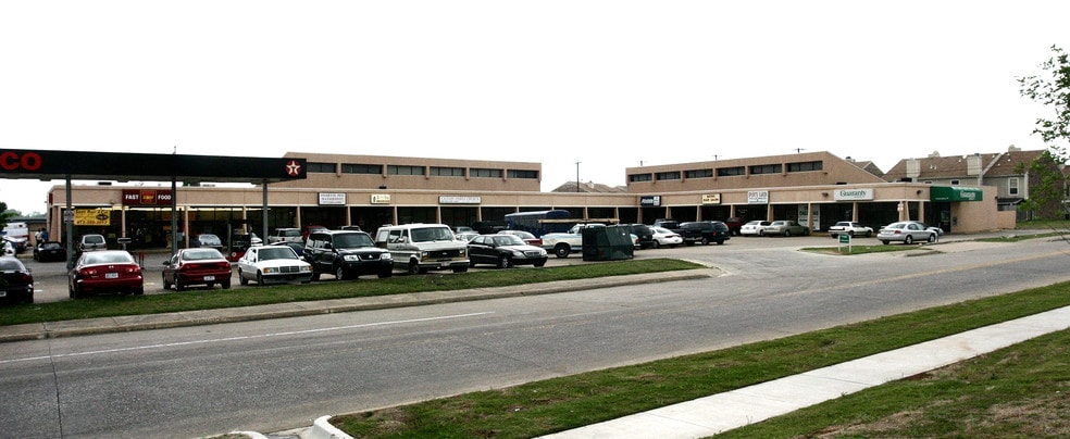 801 Kearney St W, Mesquite, TX for lease - Primary Photo - Image 2 of 4