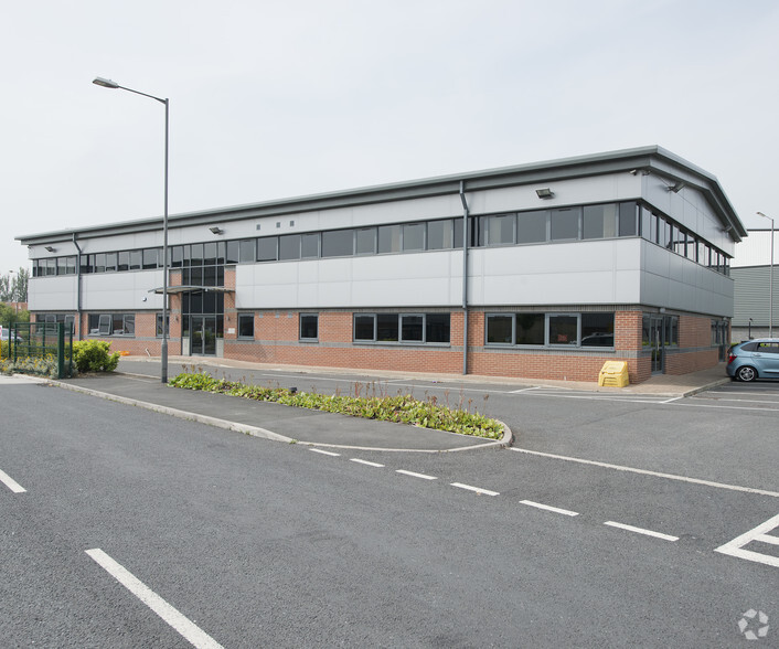 Aviation Rd, Sherburn In Elmet for sale - Building Photo - Image 2 of 2