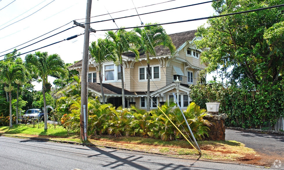2001 Vancouver Dr, Honolulu, HI for sale - Primary Photo - Image 1 of 6