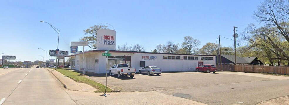2121 N State Line Ave, Texarkana, TX à vendre - Photo du bâtiment - Image 1 de 9