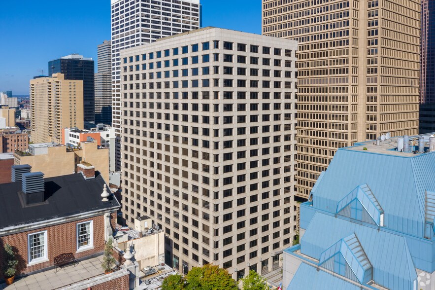 30 S 17th St, Philadelphia, PA à louer - Photo du bâtiment - Image 1 de 12