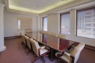 100 N Brand Blvd, Glendale, CA à louer Photo intérieure- Image 1 de 6