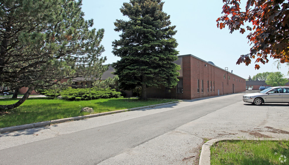 101 Bentley St, Markham, ON à louer - Photo du bâtiment - Image 2 de 5