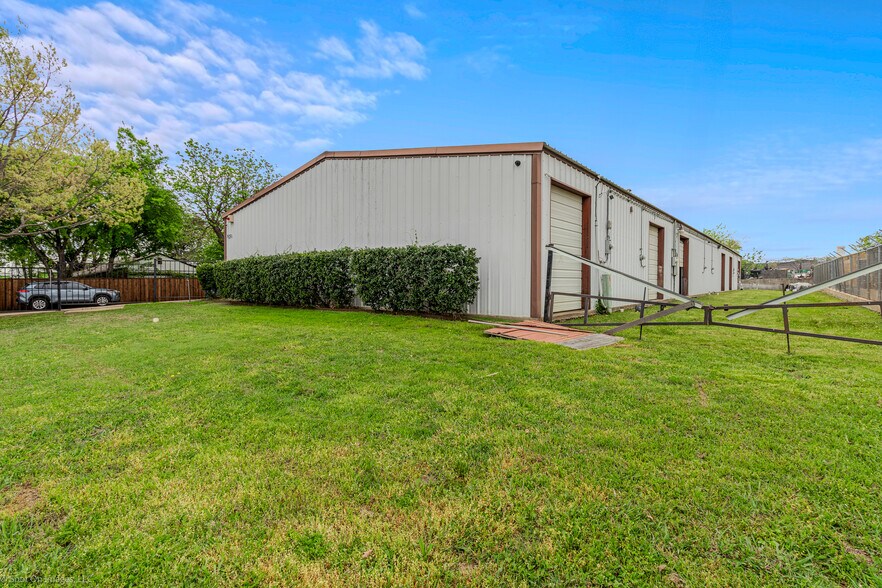 5012 Kaltenbrun Rd, Fort Worth, TX à louer - Photo du bâtiment - Image 2 de 14