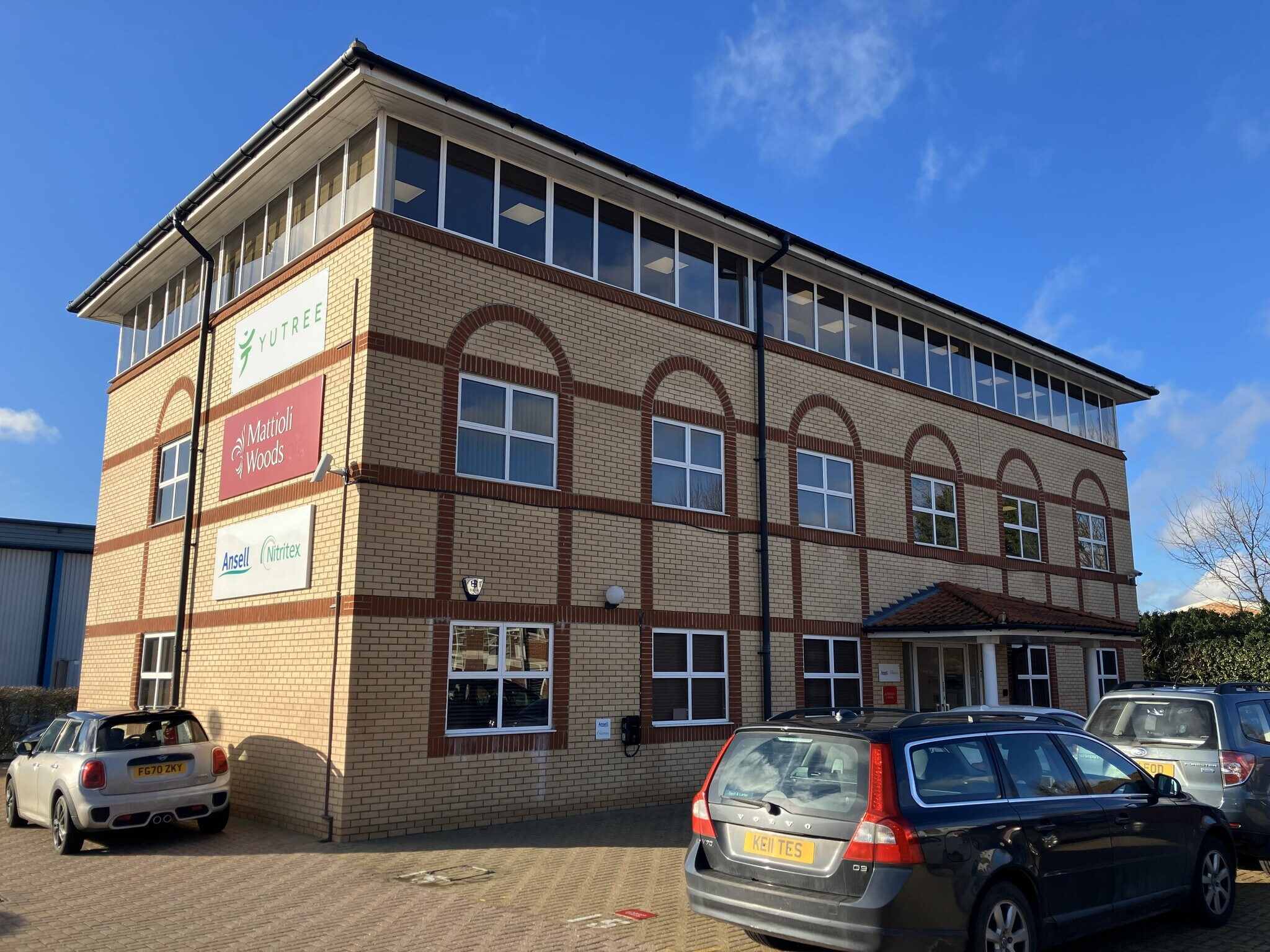 15 Kings Ct, Newmarket for lease Building Photo- Image 1 of 2