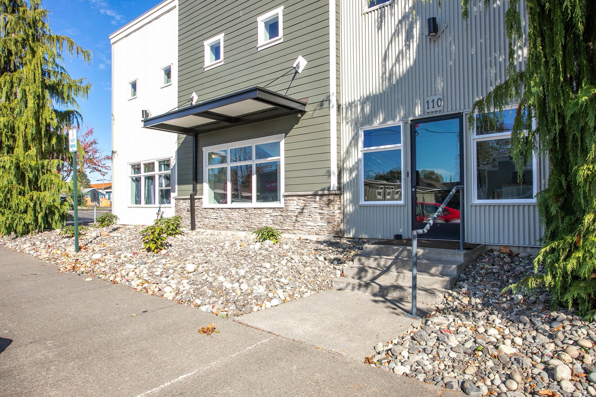 110 3rd St, Lynden, WA à louer Photo du bâtiment- Image 1 de 8