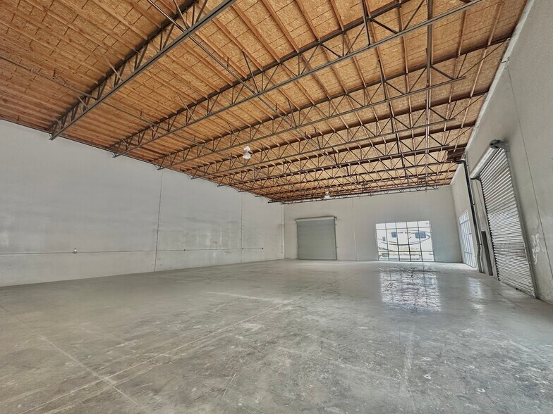 2210 N MacArthur Dr, Tracy, CA for lease - Interior Photo - Image 2 of 3