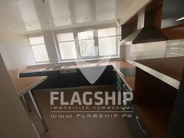 Bureau dans Paris à vendre - Photo du bâtiment - Image 3 de 7