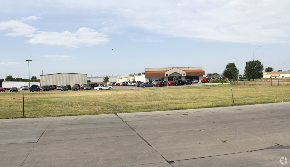 6081 Cornhusker Hwy, Lincoln, NE for sale - Primary Photo - Image 1 of 1