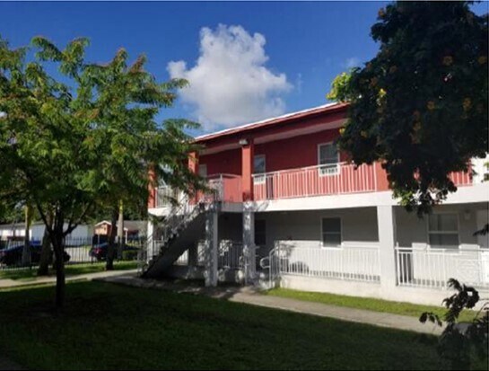 1431 NW 71st St, Miami, FL à vendre - Photo du bâtiment - Image 2 de 19