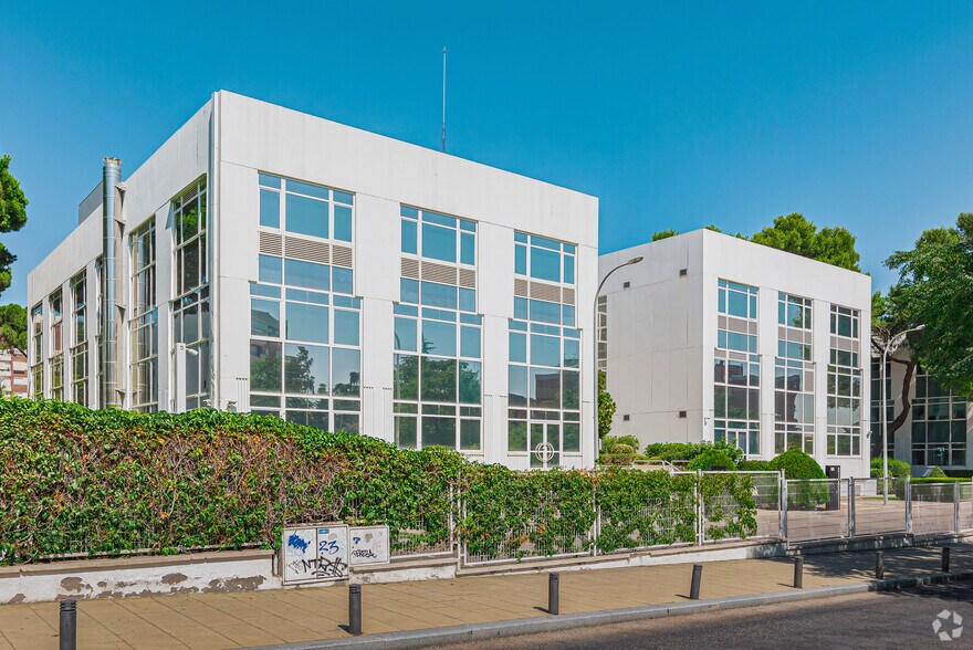 Office in Madrid, Madrid for lease - Primary Photo - Image 1 of 6