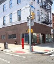 305-307 Grand St, New York, NY à louer Photo du bâtiment- Image 1 de 5